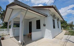 Roomstay Avoria Youtube Netflix